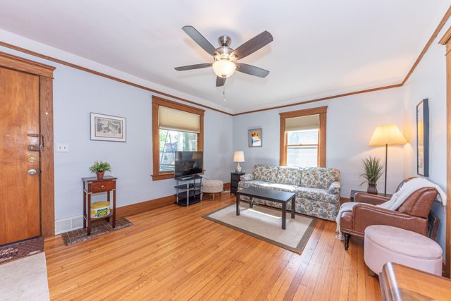 1123 W Huron Street, Ann Arbor, MI 48103