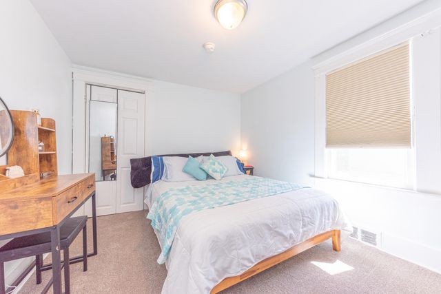 1123 W Huron Street, Ann Arbor, MI 48103
