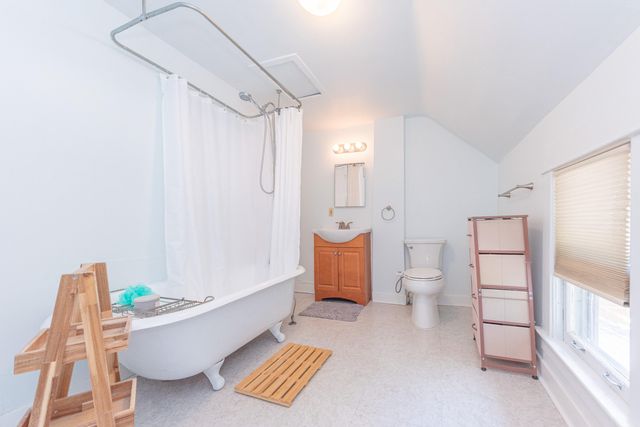 1123 W Huron Street, Ann Arbor, MI 48103
