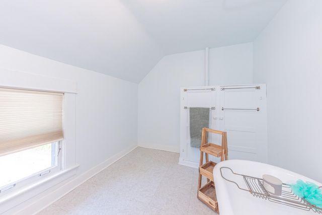 1123 W Huron Street, Ann Arbor, MI 48103