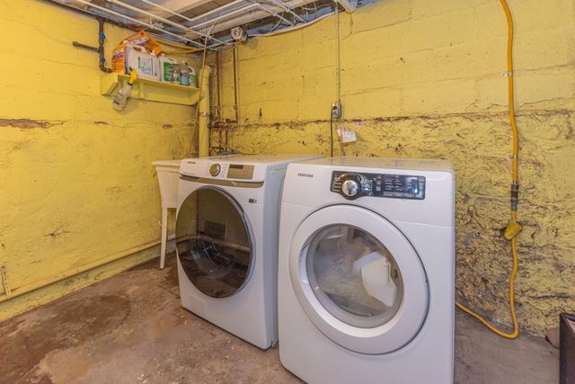 1123 W Huron Street, Ann Arbor, MI 48103