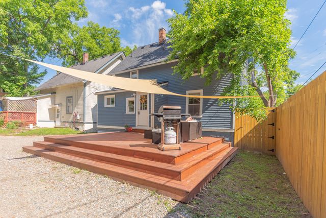 1123 W Huron Street, Ann Arbor, MI 48103