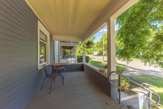 1123 W Huron Street, Ann Arbor, MI 48103