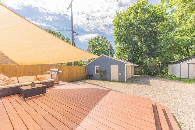 1123 W Huron Street, Ann Arbor, MI 48103