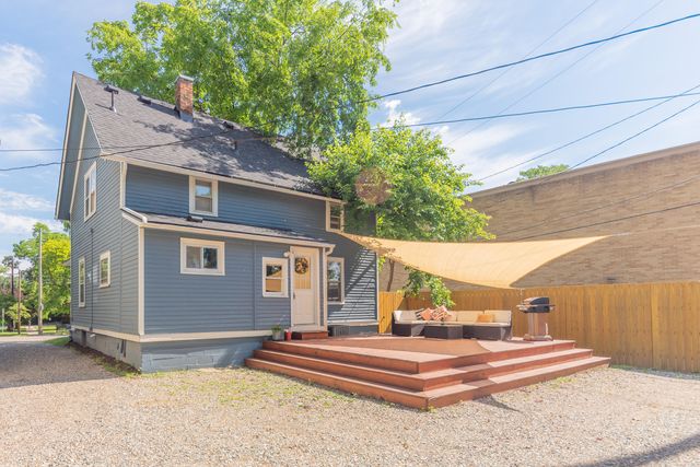 1123 W Huron Street, Ann Arbor, MI 48103