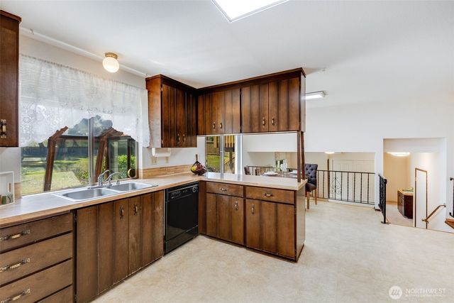 1710 Browns Point Boulevard, Tacoma, WA 98422
