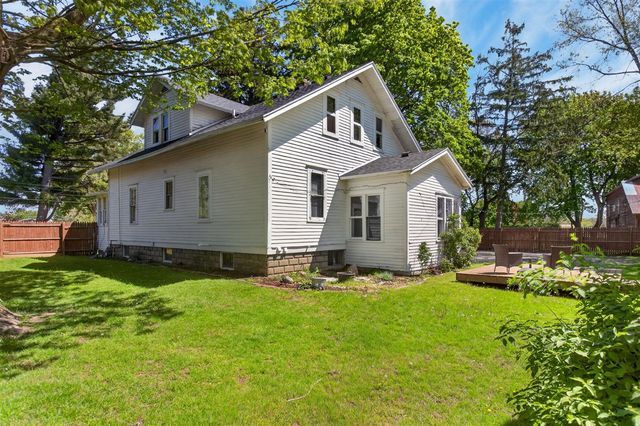 1536 E Nickerson Avenue, Benton Harbor, MI 49022