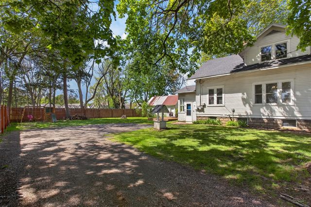 1536 E Nickerson Avenue, Benton Harbor, MI 49022