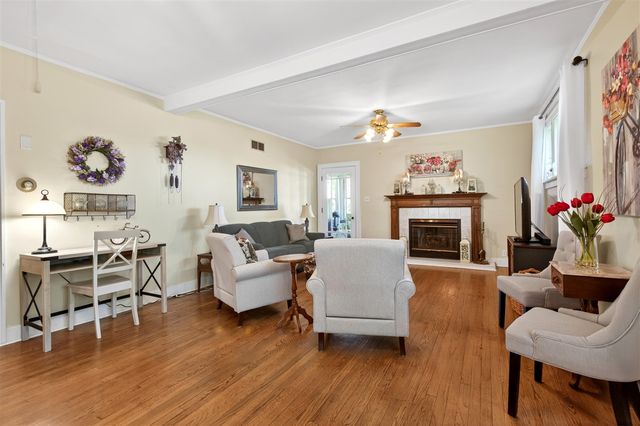 1536 E Nickerson Avenue, Benton Harbor, MI 49022