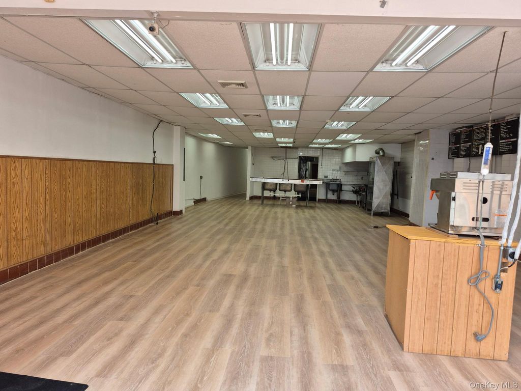 29 Glen Street 1st floor store space, Glen Cove, NY 11542 — photo 2