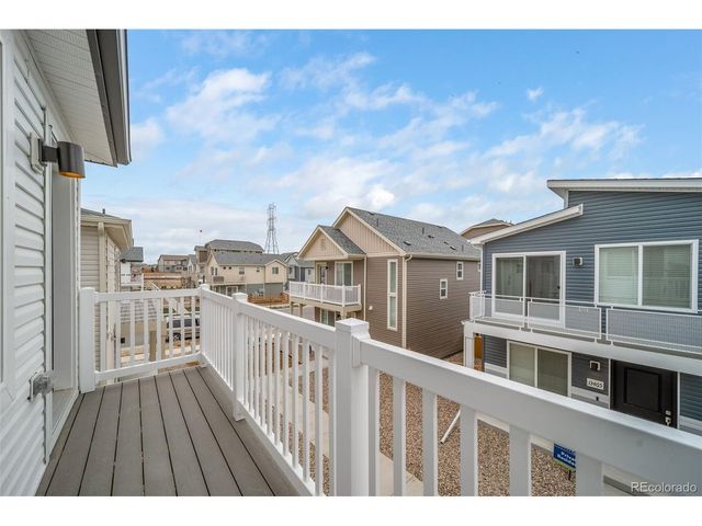 46526 Avery Ln, Bennett, CO 80102