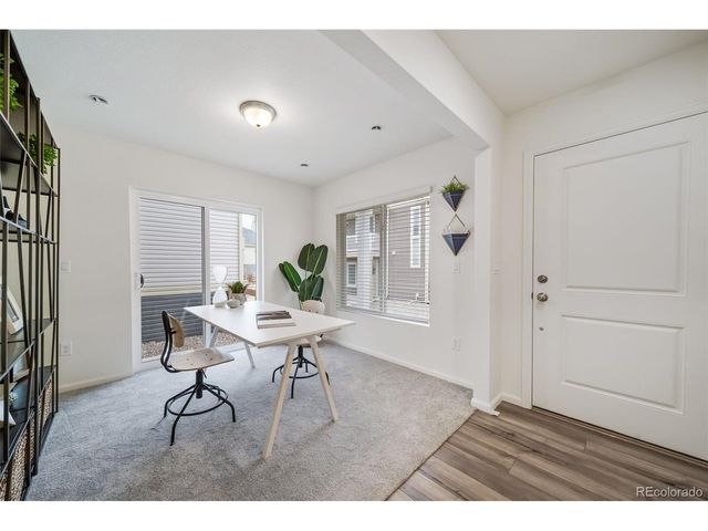 46526 Avery Ln, Bennett, CO 80102