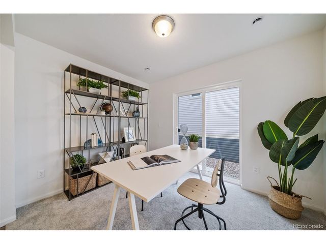 46526 Avery Ln, Bennett, CO 80102