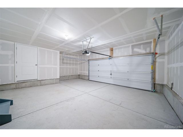 46526 Avery Ln, Bennett, CO 80102