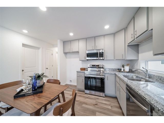 46526 Avery Ln, Bennett, CO 80102