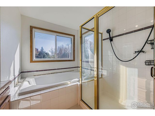 2062 Ridgeview Dr, Longmont, CO 80504