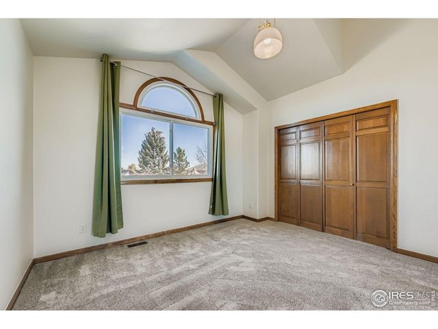 2062 Ridgeview Dr, Longmont, CO 80504