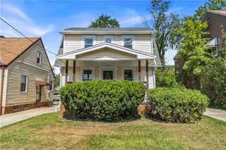 19409 Raymond Street, Maple Heights, OH 44137