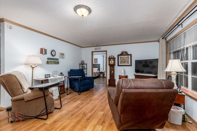 32415 N 600 E Road, Streator, IL 61364