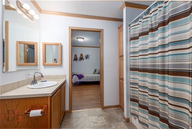 32415 N 600 E Road, Streator, IL 61364