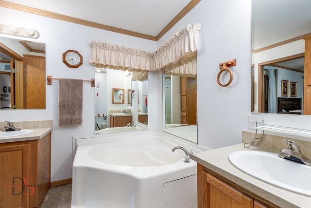 32415 N 600 E Road, Streator, IL 61364