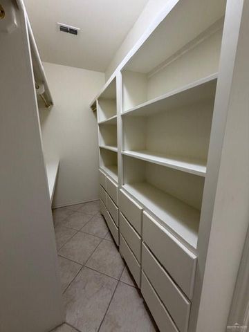 3321 E Clubhouse Drive, Edinburg, TX 78542