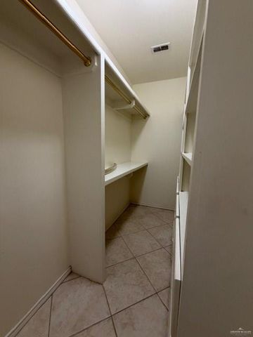 3321 E Clubhouse Drive, Edinburg, TX 78542