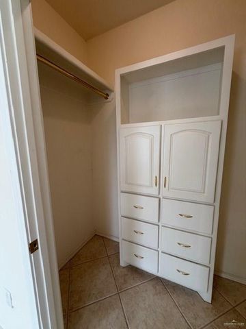 3321 E Clubhouse Drive, Edinburg, TX 78542