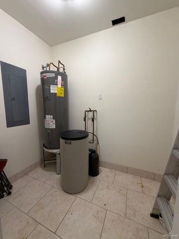 3321 E Clubhouse Drive, Edinburg, TX 78542