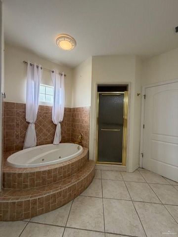 3321 E Clubhouse Drive, Edinburg, TX 78542