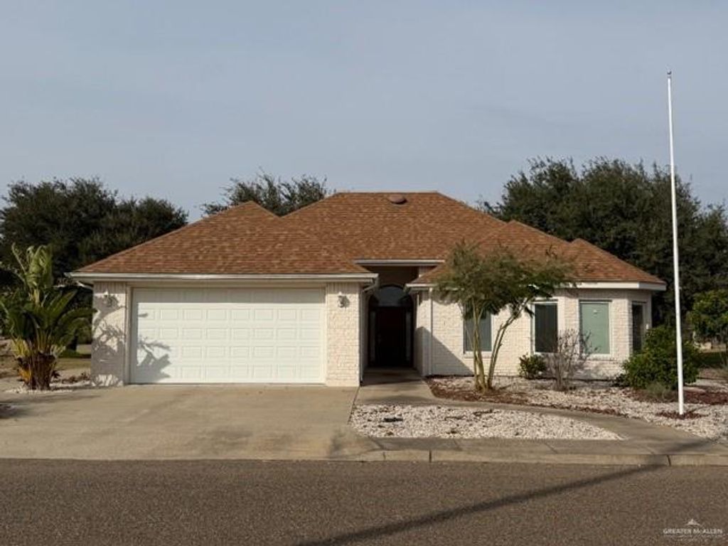 3321 E Clubhouse Drive, Edinburg, TX 78542