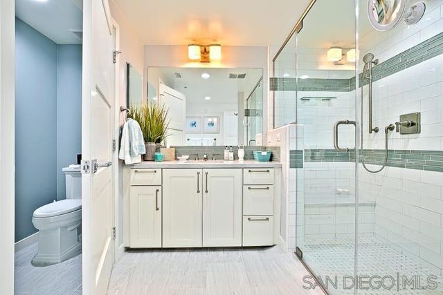 6767 Neptune Pl 202, La Jolla, CA 92037