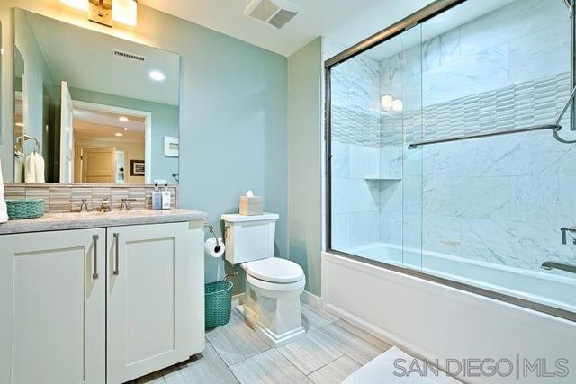 6767 Neptune Pl 202, La Jolla, CA 92037