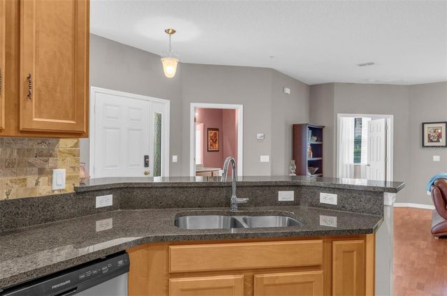 2080 BENT GRASS AVENUE, Ocoee, FL 34761