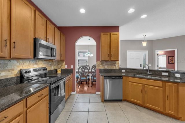 2080 BENT GRASS AVENUE, Ocoee, FL 34761