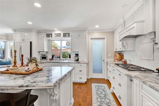20012 Mural Circle, Huntington Beach, CA 92646