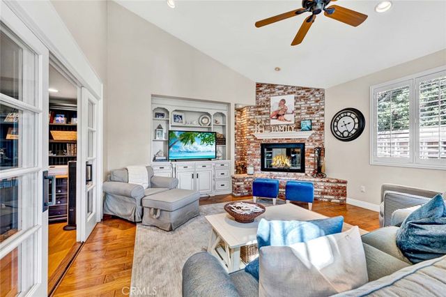 20012 Mural Circle, Huntington Beach, CA 92646