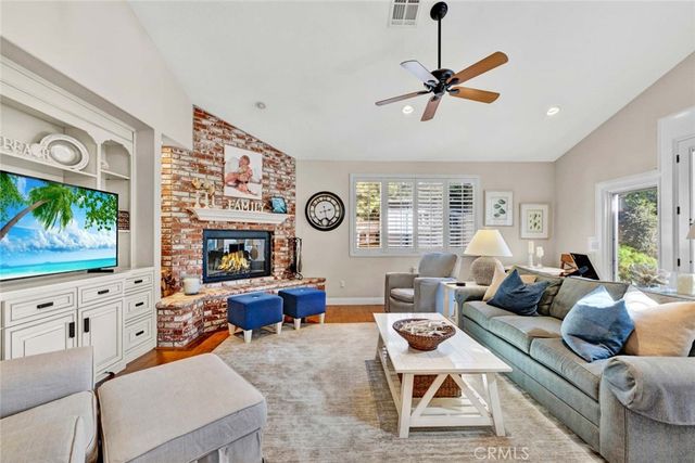 20012 Mural Circle, Huntington Beach, CA 92646