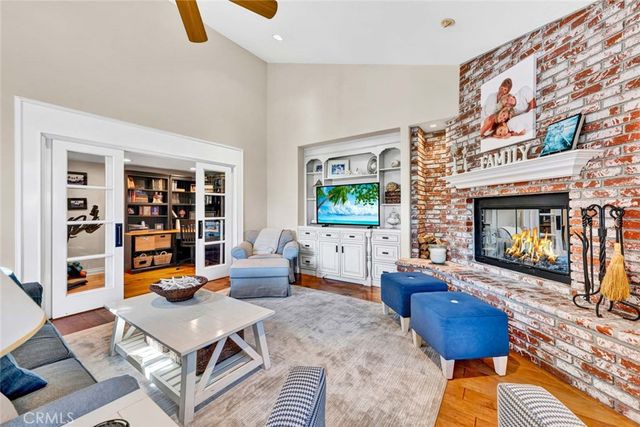 20012 Mural Circle, Huntington Beach, CA 92646