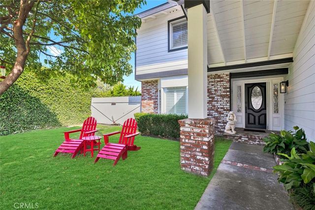 20012 Mural Circle, Huntington Beach, CA 92646