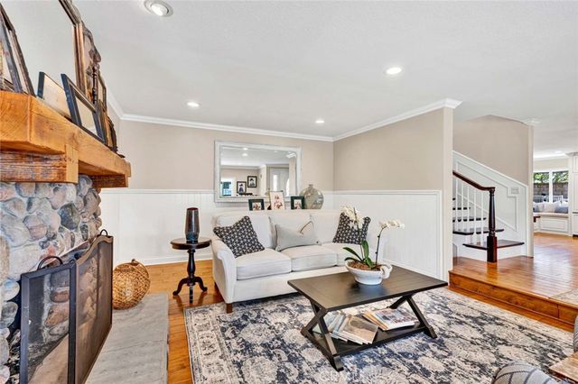 20012 Mural Circle, Huntington Beach, CA 92646