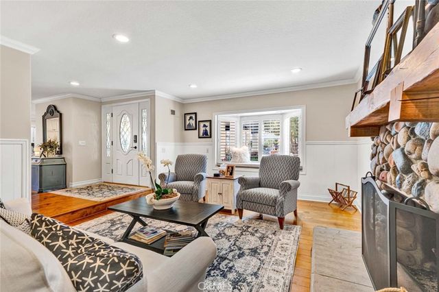 20012 Mural Circle, Huntington Beach, CA 92646