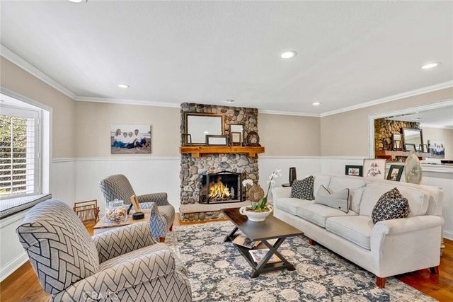 20012 Mural Circle, Huntington Beach, CA 92646