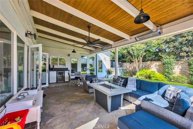 20012 Mural Circle, Huntington Beach, CA 92646