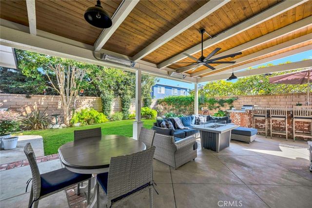 20012 Mural Circle, Huntington Beach, CA 92646
