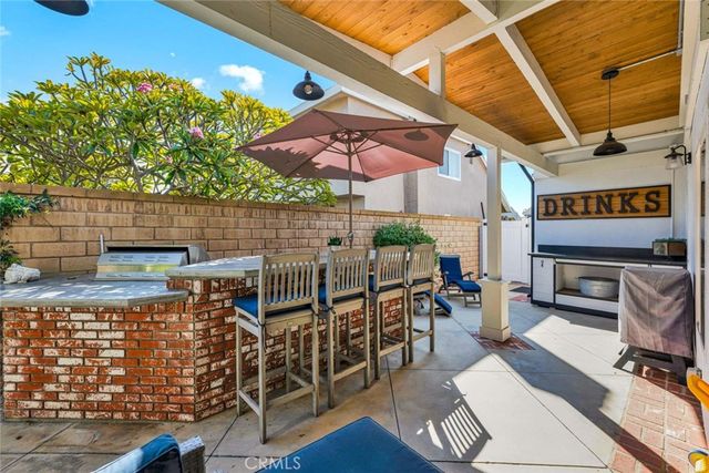 20012 Mural Circle, Huntington Beach, CA 92646