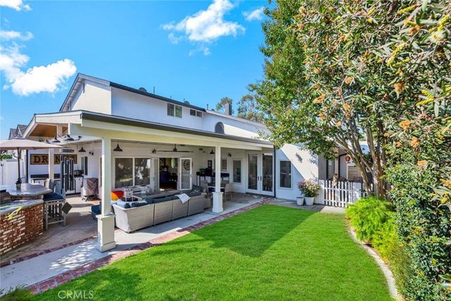 20012 Mural Circle, Huntington Beach, CA 92646