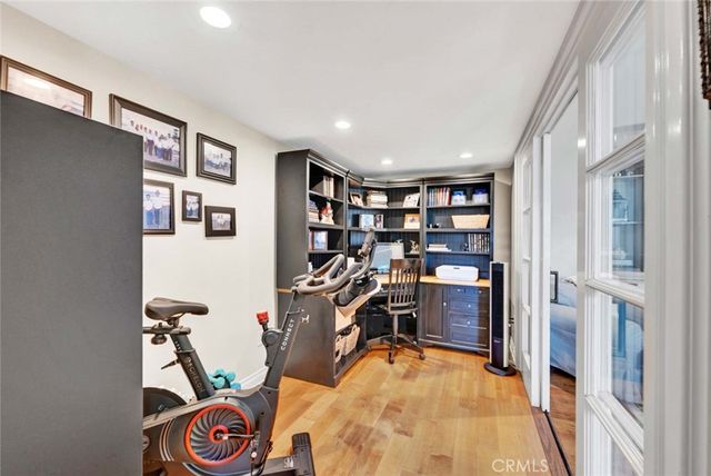 20012 Mural Circle, Huntington Beach, CA 92646