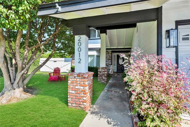 20012 Mural Circle, Huntington Beach, CA 92646