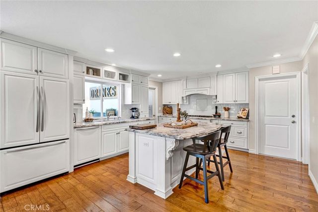 20012 Mural Circle, Huntington Beach, CA 92646